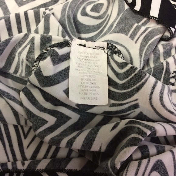 Jasonmaxwell Women’s Black White Scoop Neck Top - Picture 8 of 8